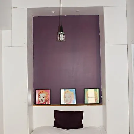 Studio Ours2